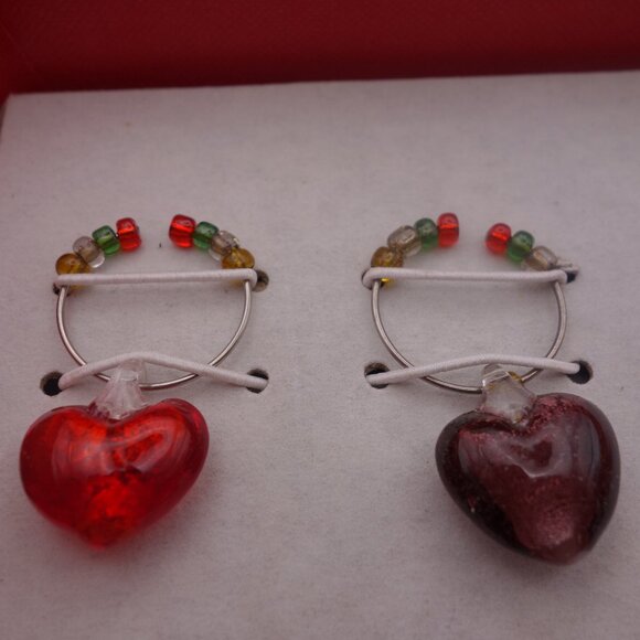One(1) Heart Wine Stopper and Four(4) Wine Charms - Picture 2 of 15
